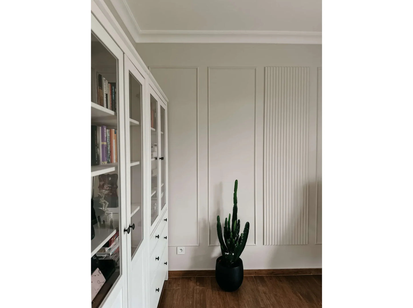 Profil de la corniche MD161 avec ses dimensions visibles : 9,2 cm de hauteur et 8,3 cm de profondeur