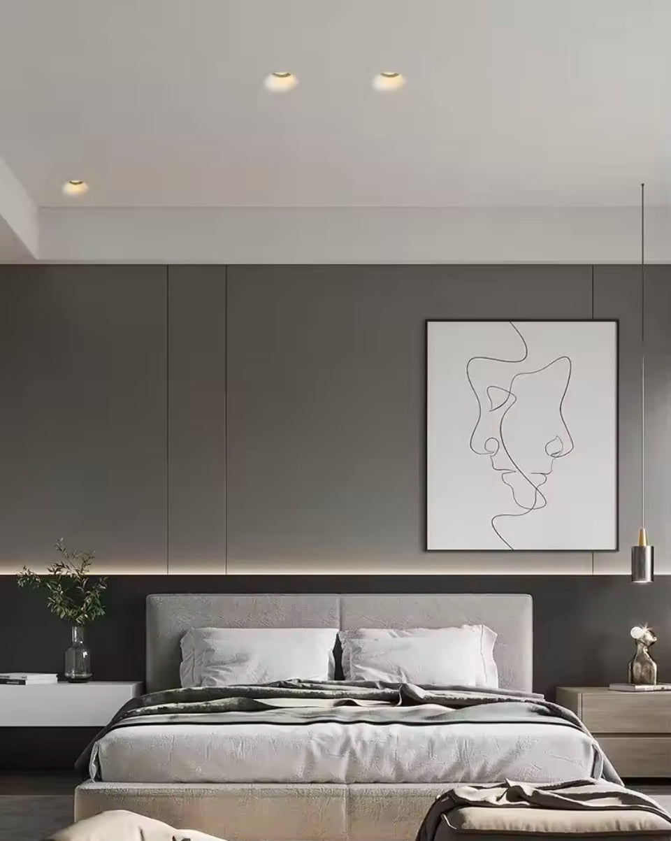 Installation de trois spots invisibles en plâtre GU10 au plafond d’une chambre – éclairage homogène et esthétique discrète