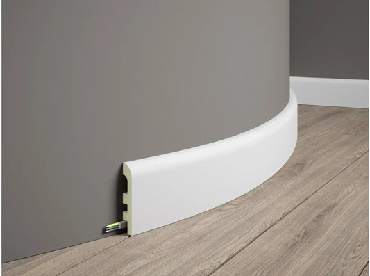 Pose de plinthes flexibles sur mur arrondi : méthode professionnelle