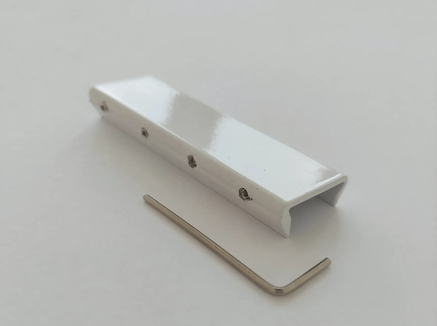 Connecteur rail rideaux plafond – liaison invisible pour rail continu
