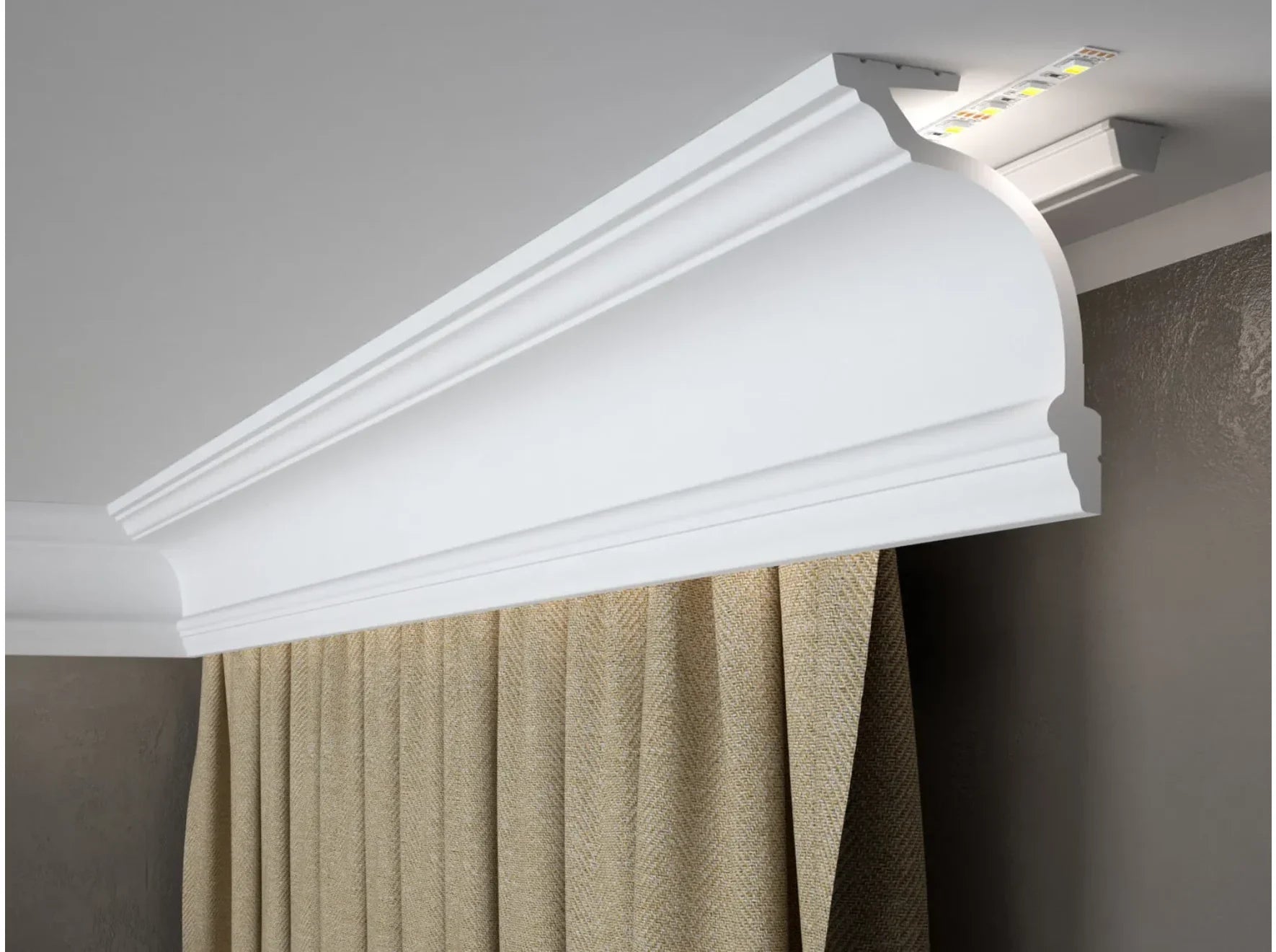 Corniche cache-rideau MD156 installée au plafond avec rideaux et éclairage LED indirect, cache-tringle design blanc