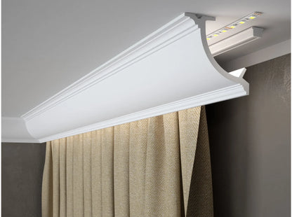Corniche cache-rideau QL027 installée au plafond avec rideaux et éclairage LED indirect, cache-tringle design blanc