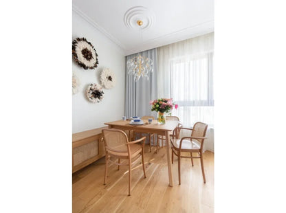 Corniche plafond MD105 dans une salle à manger lumineuse