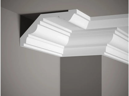 Corniche de plafond MDB121 dans un angle de pièce, moulure décorative haute pour une finition élégante.