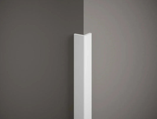 Cornière d’angle MD237 blanche 200 x 3 x 3 cm installée sur un mur, protection et finition pour angles intérieurs