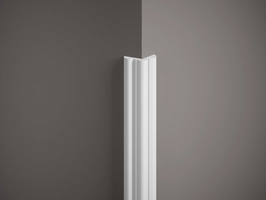 Cornière d’angle MDB123 blanche 200 x 4 x 4 cm installée, moulure de protection et décoration pour angles intérieurs