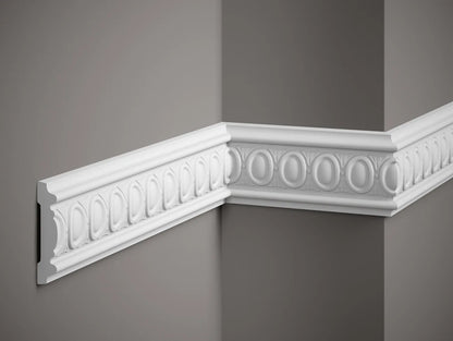 Moulure murale décorative MDC250 en polystyrène, dimensions 200 x 8,1 x 1,5 cm, installée sur mur gris avec motifs ovales élégants pour décoration intérieure