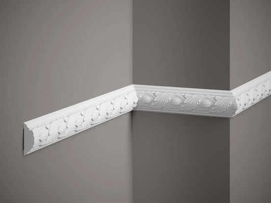 Moulure murale décorative MDC258 en polystyrène, dimensions 200 x 5,4 x 2 cm, installée sur mur gris pour habillage mural élégant et raffiné