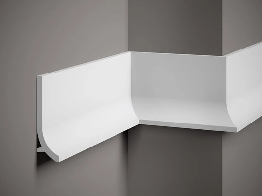 Moulure murale QS011 en polystyrène blanc, dimensions 200 x 13,5 x 4 cm, profil moderne pour décoration murale intérieure.