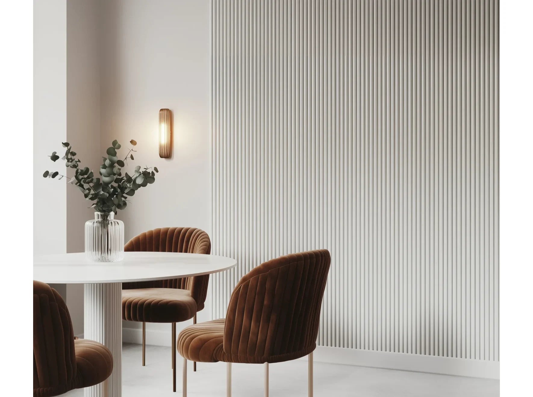 Mur décoratif habillé avec le panneau mural Duna WP001 dans une salle à manger contemporaine.