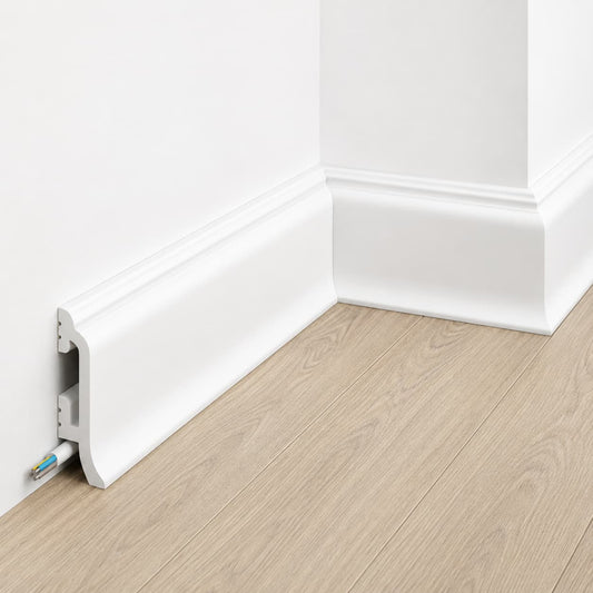 Plinthe décorative MD8300 blanche – finition galbée avec goulotte intégrée – 200 x 8,2 x 2,6 cm