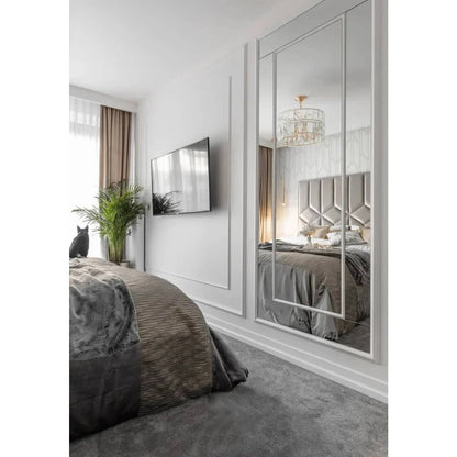 Plinthe QS009 installée dans une chambre élégante – moulure murale contemporaine – hauteur 10 cm