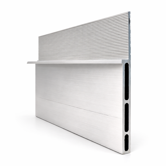Plinthe invisible bois avec profil aluminium pour finition affleurante mur placo