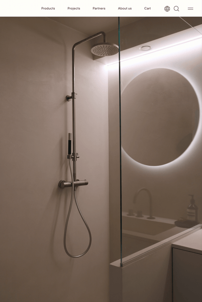 Vue de la bouche de ventilation affleurante Prado installée dans une salle de bain