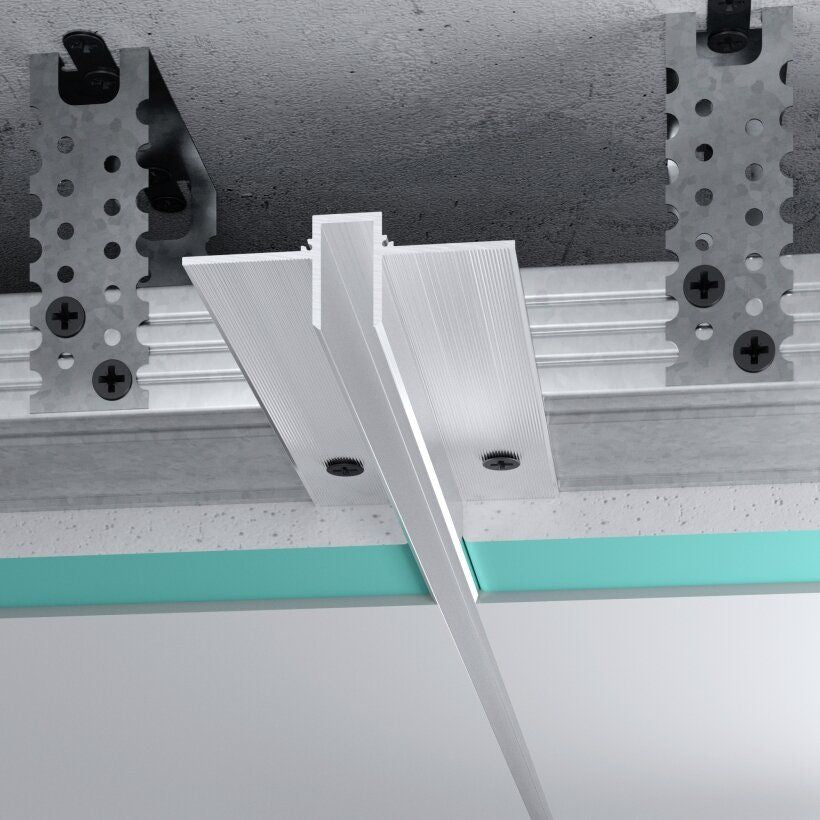 Détail du montage d’un profilé LED encastré blanc 10 mm dans un plafond en plaques de plâtre
