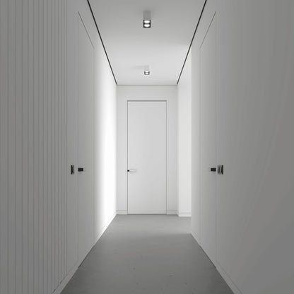 Effet lumineux moderne d’un profilé LED joint creux au plafond, éclairage indirect